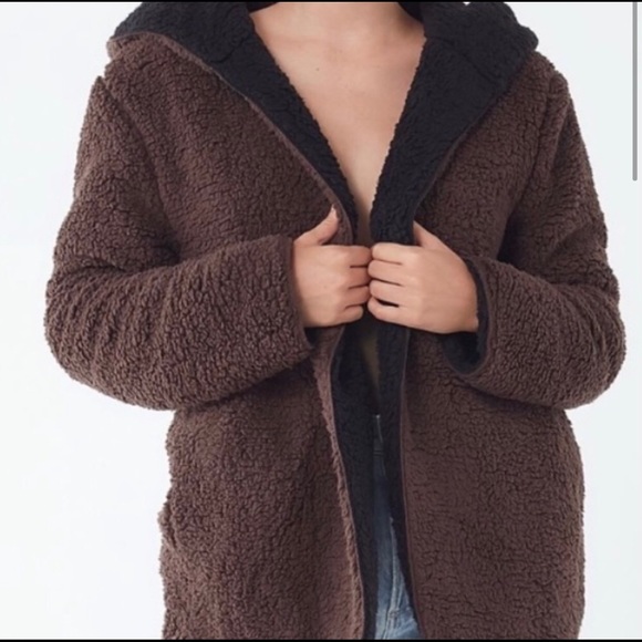 NWOT Urban Outfitters Carmella Teddy Jacket - Picture 3 of 6